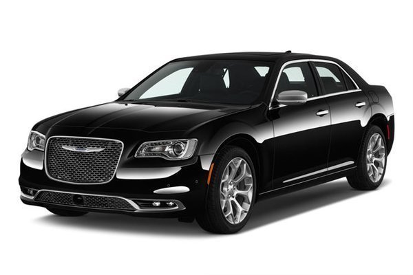 クライスラー 300C — 世代別のホイールサイズ・PCD・オフセット仕様