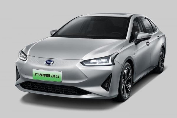 opony do GAC iA5 Saloon