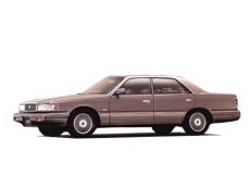 マツダ 　ルーチェ時計　HCFS マツダ ルーチェ HC [1986 .. 1991] - ホイール＆タイヤサイズ