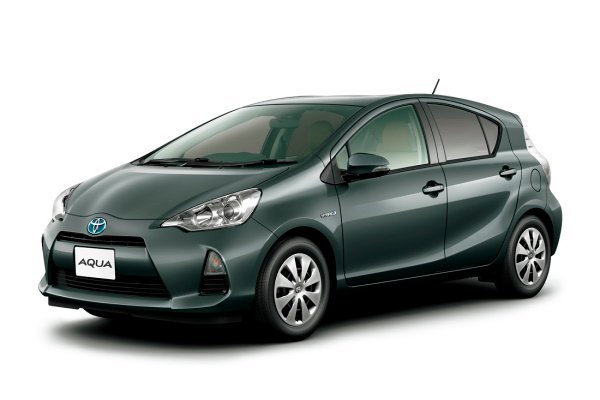 2011 トヨタ アクア - ホイール＆タイヤサイズ、PCD、オフセット