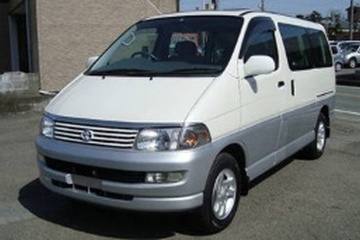 トヨタ ハイエース レジアス 1997 .. 1999 - ホイール＆タイヤサイズ