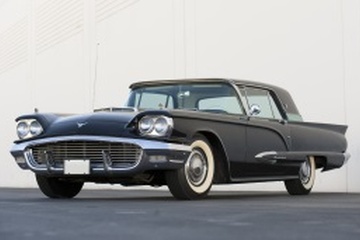 1960 フォード サンダーバード - ホイール＆タイヤサイズ、PCD