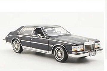1980年式キャデラック セビル — ホイール・タイヤサイズ、PCD