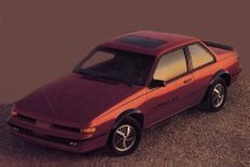 Pontiac Sunbird J-body I Coupe