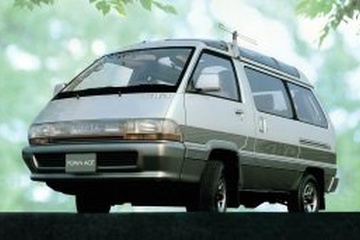 トヨタ タウンエース II (R20/R30) [1988 .. 1991] - ホイール＆タイヤ