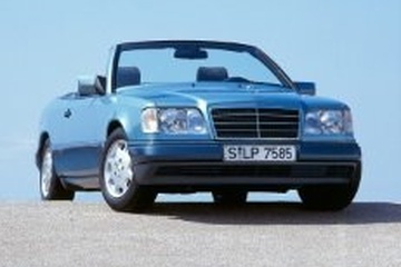 1993 メルセデス・ベンツ Eクラス - ホイール＆タイヤサイズ、PCD