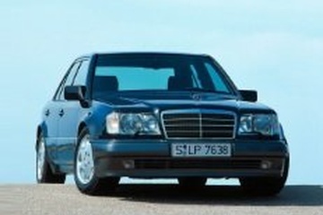 メルセデス・ベンツ W124 — 世代別のホイールサイズ・PCD・オフセット