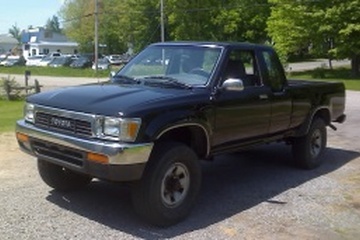 1996 トヨタ ハイラックス - ホイール＆タイヤサイズ、PCD、オフセット