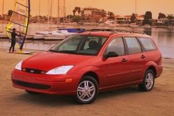 2000Ford Focus - Tamaños de ruedas y neumáticos, PCD, Desplazamiento y