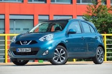 2013 日産 マーチ - ホイール＆タイヤサイズ、PCD、オフセット、および