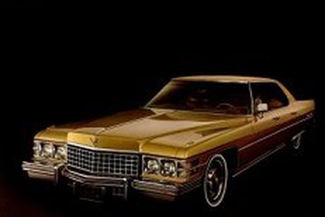 1974年式キャデラック ドゥビル — ホイール・タイヤサイズ、PCD