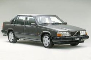 ボルボ 940 - 各年式と世代のリム仕様、タイヤ仕様、PCD、オフセット