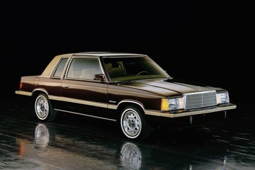 Plymouth Reliant - Specs of rims, tires, PCD, offset for each year and ...