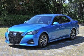 2018 トヨタ クラウン アスリート - ホイール＆タイヤサイズ、PCD