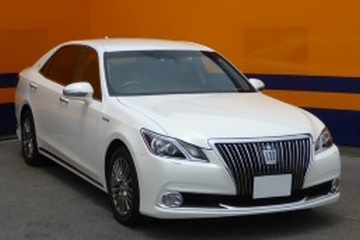 2018 トヨタ クラウン マジェスタ - ホイール＆タイヤサイズ、PCD